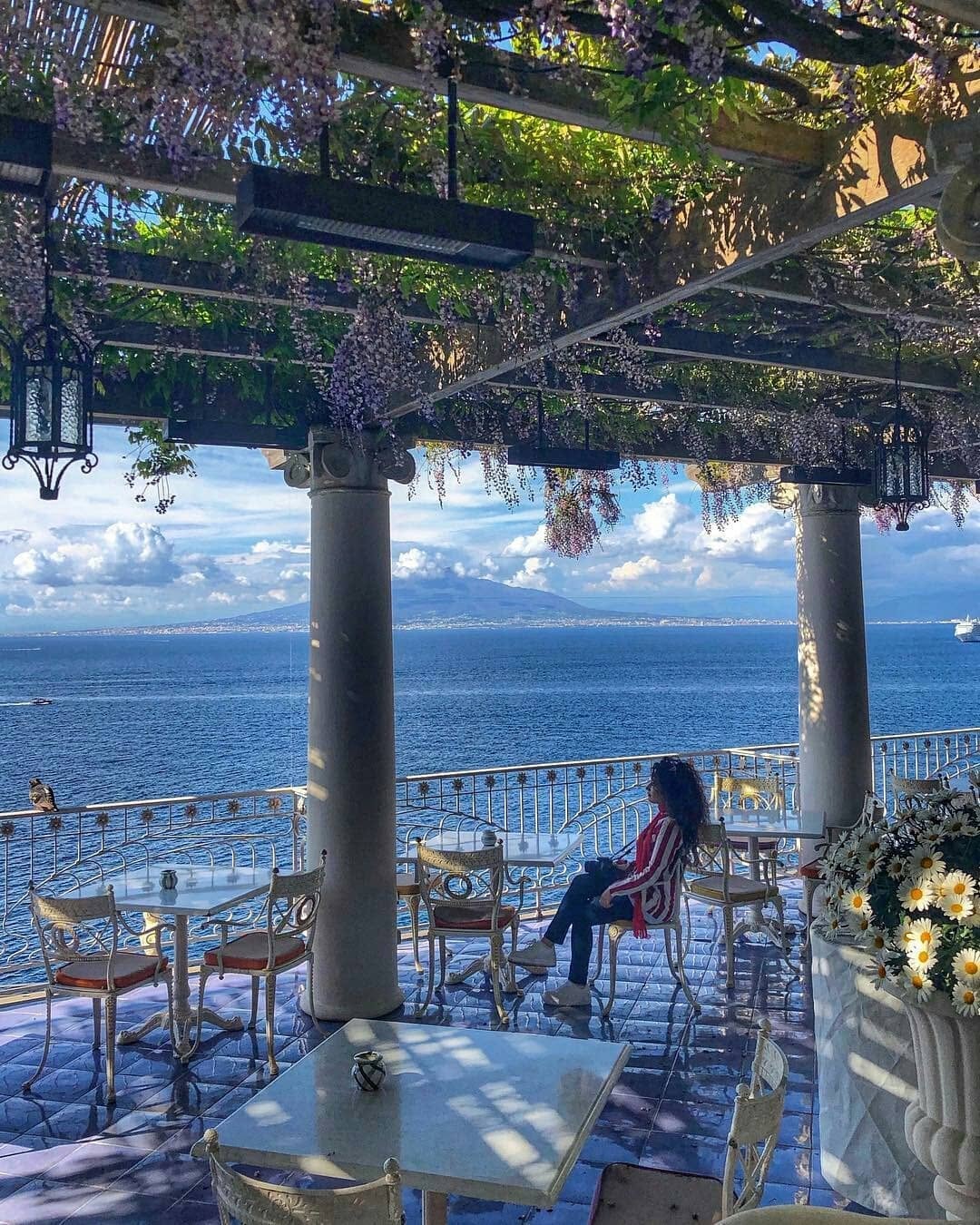 Wisteria terrace with sea view
